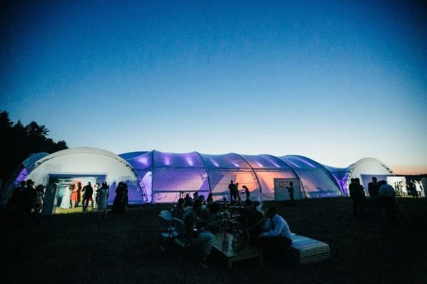 Tenten voor afstudeerfeesten