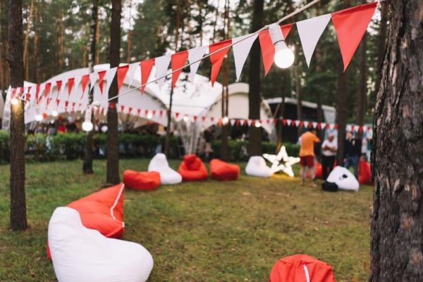 Tenten voor afstudeerfeesten